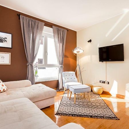 City Stylish Apartment Pula Bagian luar foto