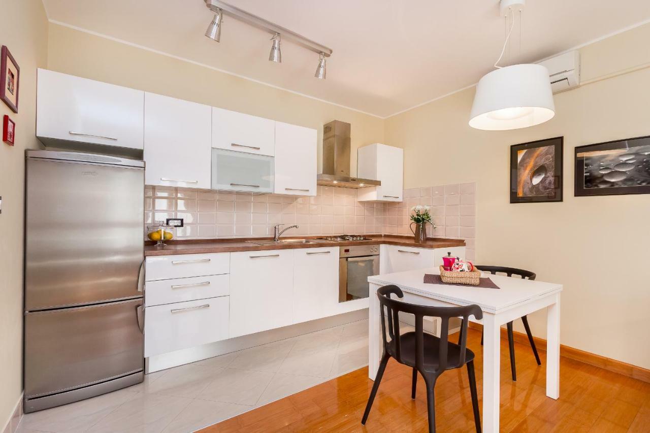 City Stylish Apartment Pula Bagian luar foto